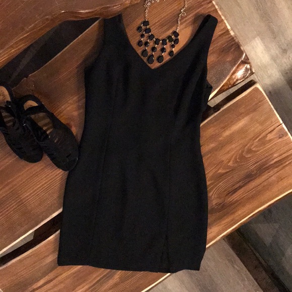 Hugo Buscati Dresses & Skirts - Hugo Buscati Little black dress